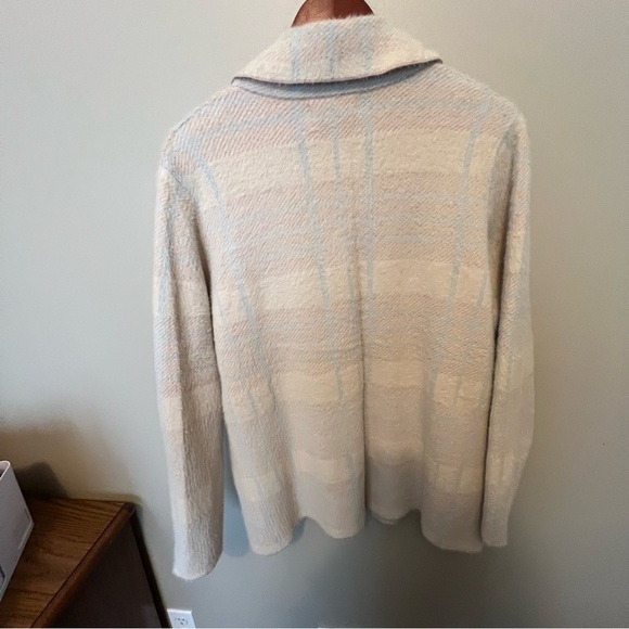 Rachel Zoe neutral plaid shirt jacket teddy soft warm shacket snap front nwot - Picture 4 of 8